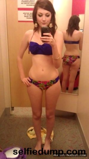 Strictly Mirror Selfshot Naked Gals